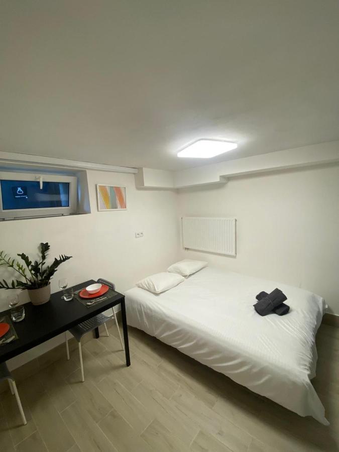 Chopin Apartments Self Check-In Варшава Экстерьер фото